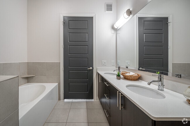 2BR, 2BA - 1,094SF - Mezzo Kirby Med Center