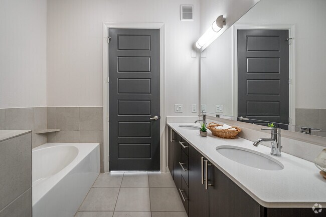 2BR, 2BA - 1,094SF - Mezzo Kirby Med Center