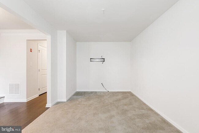 Building Photo - 101 Dallett Ln