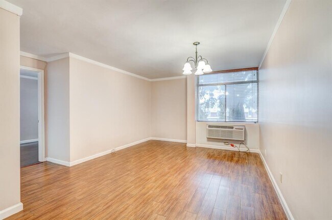 Building Photo - 7520 Hornwood Dr