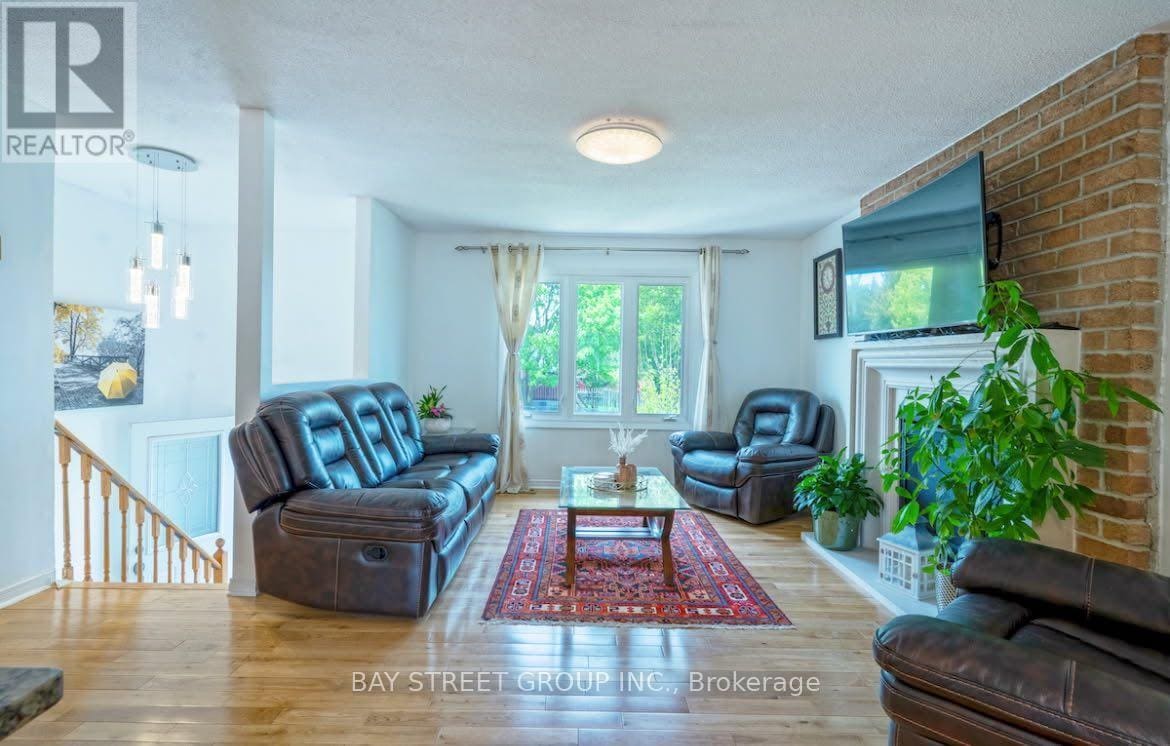Primary Photo - 67 Northgate Dr