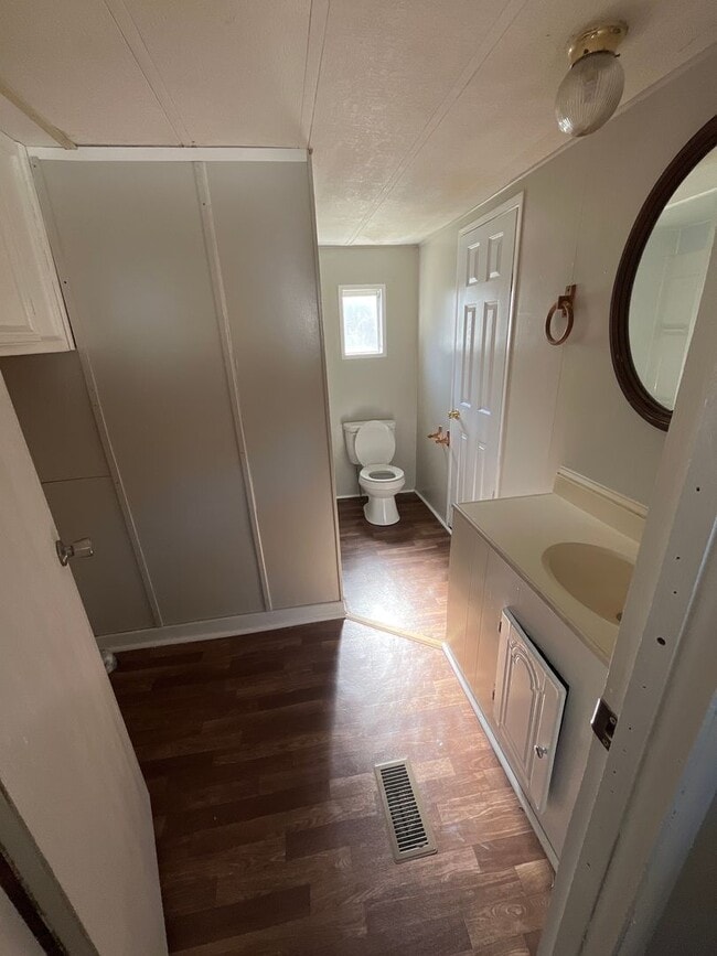 Building Photo - Mobile home for rent