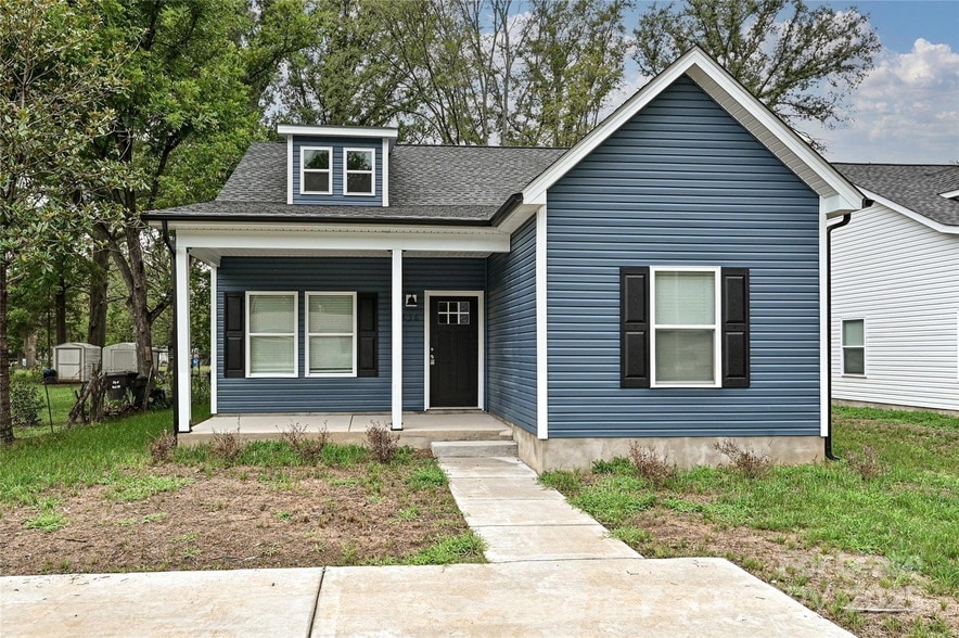 Primary Photo - 636 Harrison St