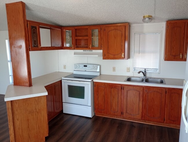 Building Photo - W Encanto