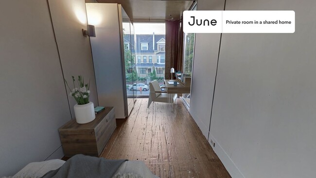 Foto del edificio - Room in Shared 6 bed/6 bath home