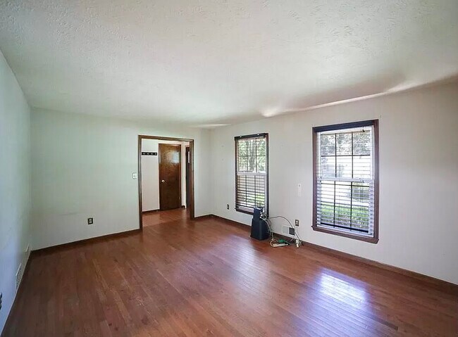 Sala de estar - 1471 Crooked Creek Rd