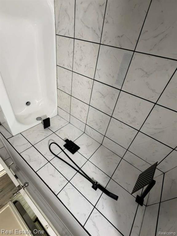 Foto del edificio - 6835 Rosemont Ave