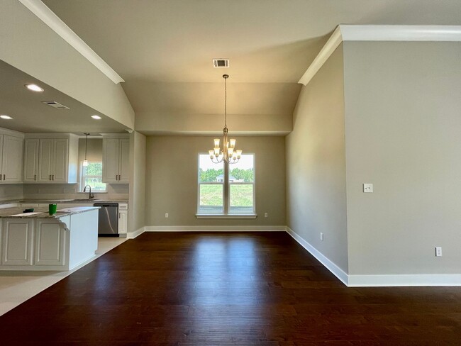 Building Photo - 4 Bed 3 Bath in Southhaven! Move-In Ready!