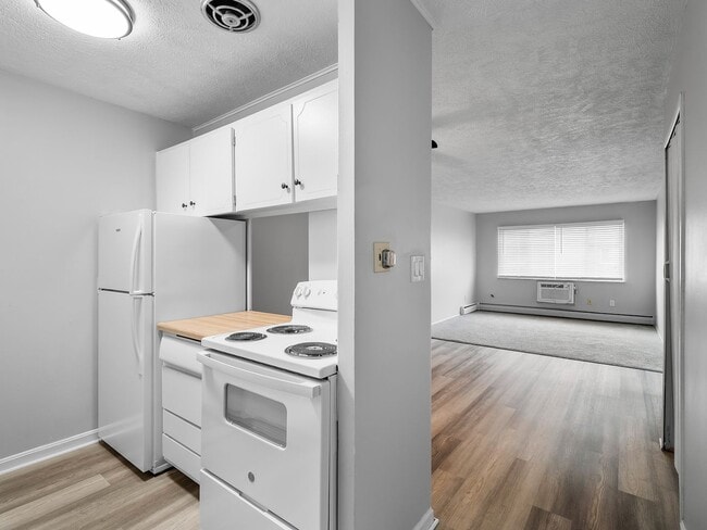 Interior Photo - Lakeside Estates