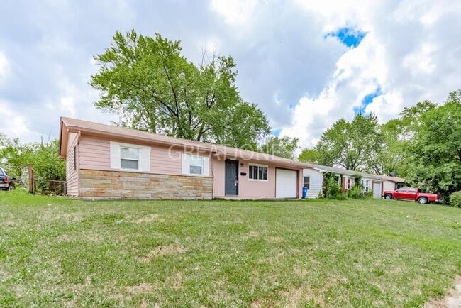 Building Photo - NOW OFFERING HALF OFF FIRST FULL MONTH IF ...