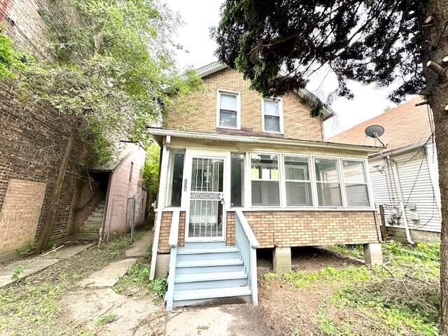 Primary Photo - 225 E 138th St