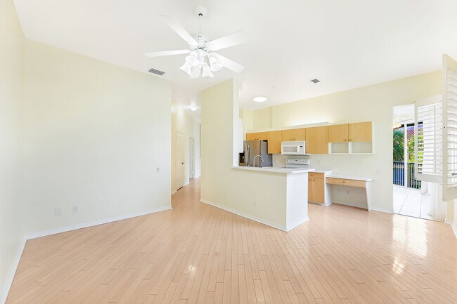 Building Photo - 800 Lambiance Cir