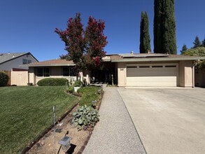 Building Photo - 113 Riverview Ct