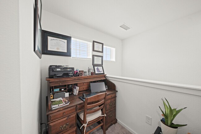 Building Photo - 26235 Arrowleaf Dr