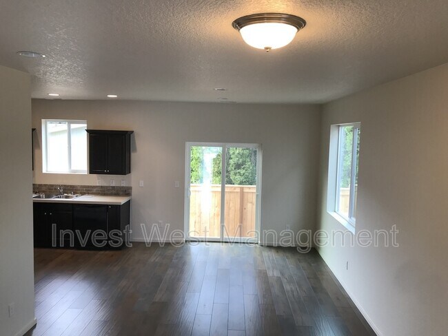 Foto del edificio - 13114 NE 56th Cir