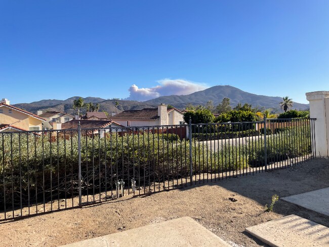 Foto del edificio - 14019 Carmel Ridge Rd