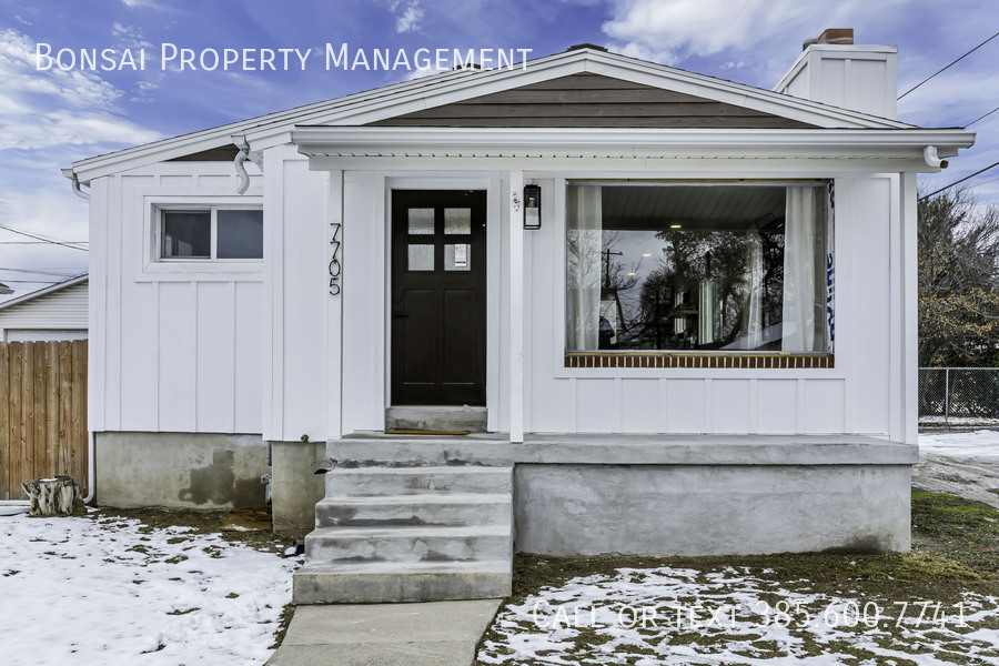Primary Photo - 7705 S Lincoln St