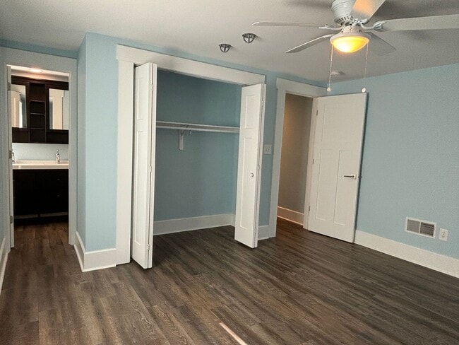 Foto del edificio - 2 Bed, 2.5 Bath – Second-Story Laundry & Walkable Park Location