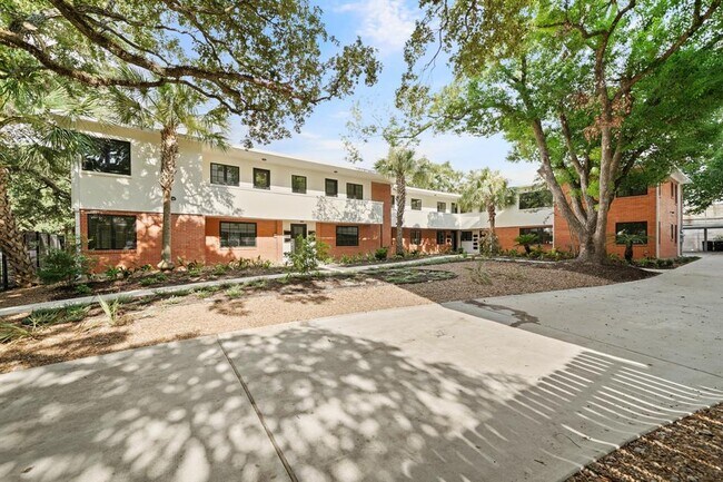 Foto del edificio - 520 Lovett Blvd