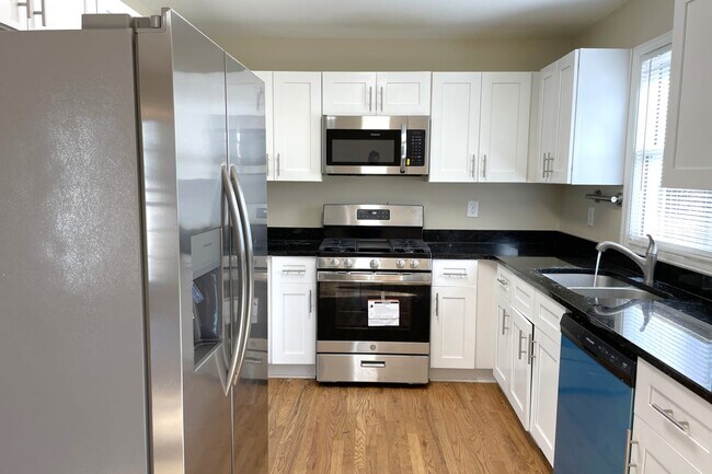 Building Photo - 414 Allatoona Trl