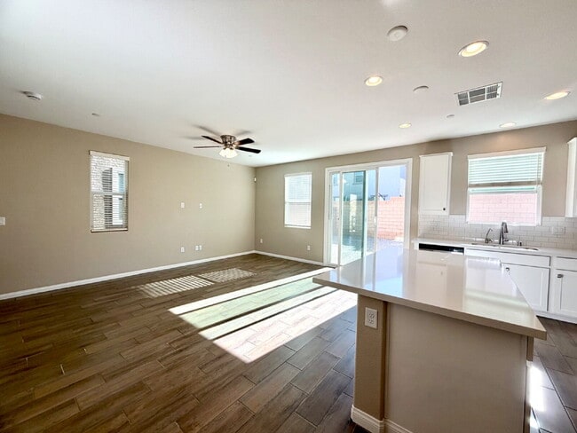 Building Photo - HIVE SUMMER MOVE-IN SPECIAL: NEWER 2024 BUILD | GATED COMMUNITY | SOLAR INCLUDED