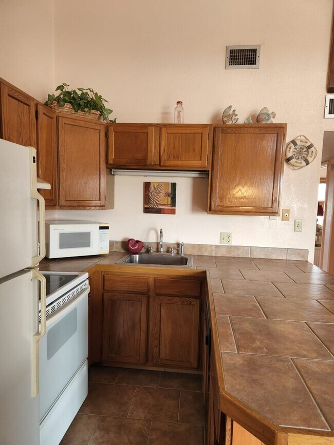 Building Photo - 401 Island Ave