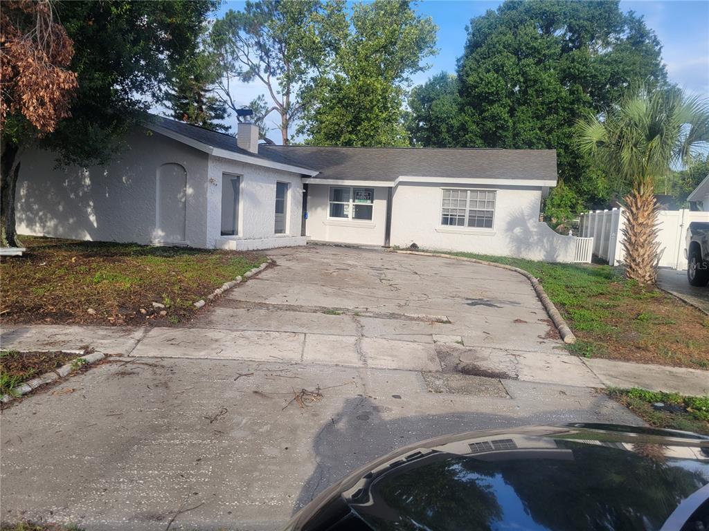 Foto principal - 904 Winchester Ct