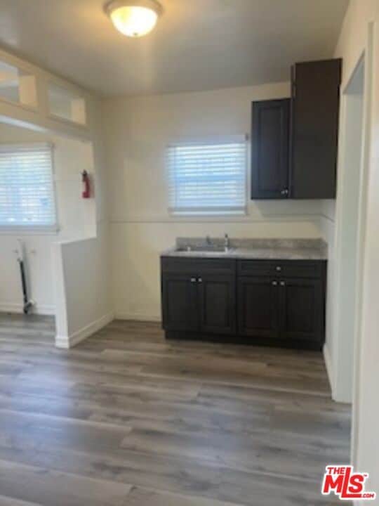 Building Photo - 5865 Denker Ave