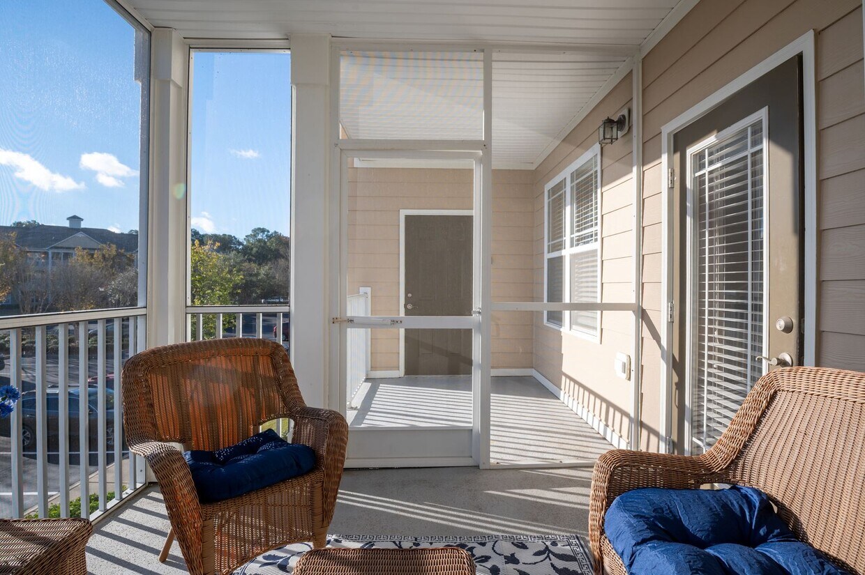 Primary Photo - CALLING ALL GOLF ENTHUSIASTS!!! PERFECT OF...