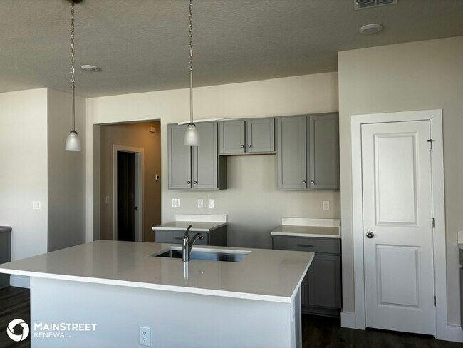 Building Photo - 333 S. Pine, Deland, FL 32724