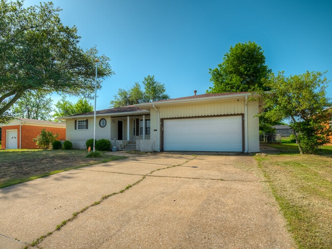 Building Photo - 1505 W Blake St