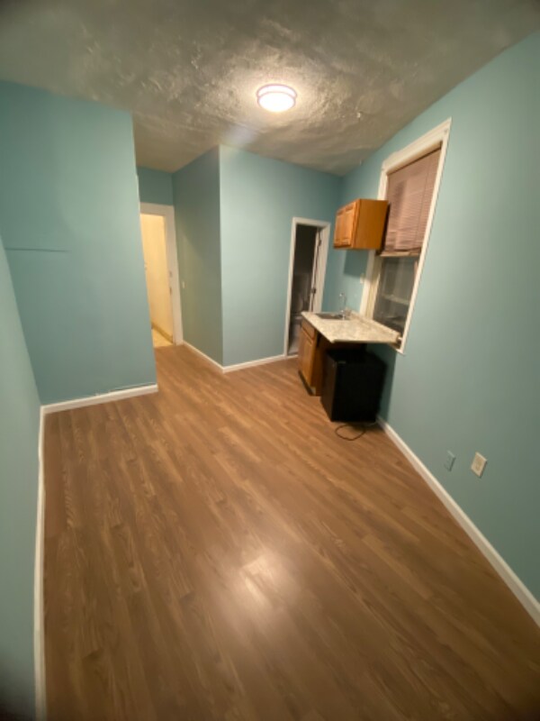 Building Photo - 1801 Cross Bronx Expy