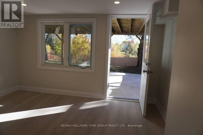 Building Photo - 259 Glenway Cir