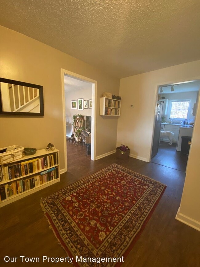 Building Photo - 3 br, 2.5 bath House - 498 River Chase Dr