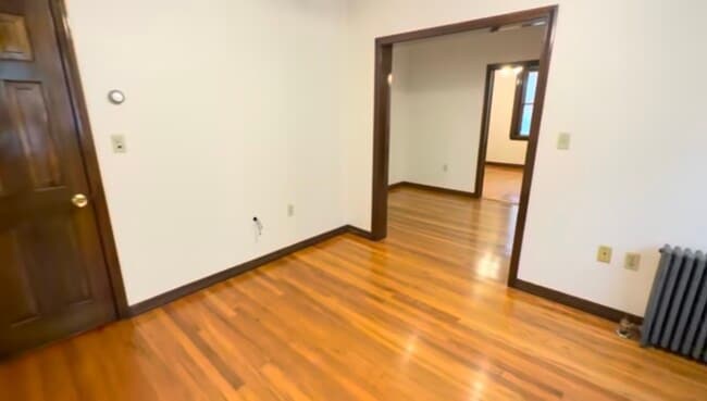 Building Photo - 240 Kelton St