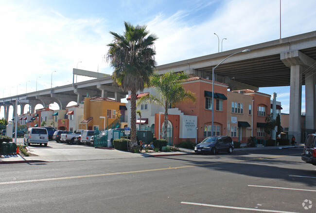 Building Photo - Mercado Apartments