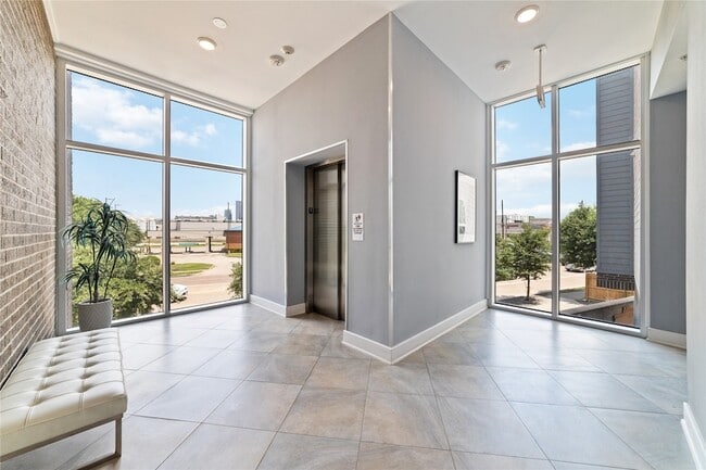 Photo - 1011 Studemont St Apartment