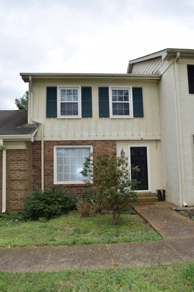 Building Photo - 8300 Sawyer Brown Rd