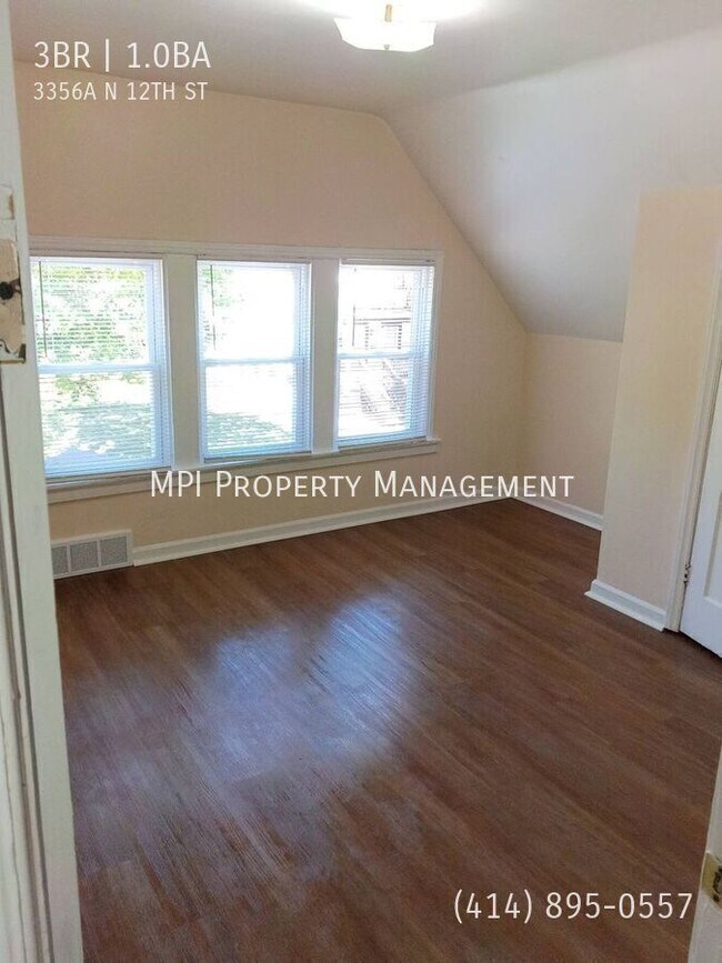 Foto del edificio - 3356A N 12th St