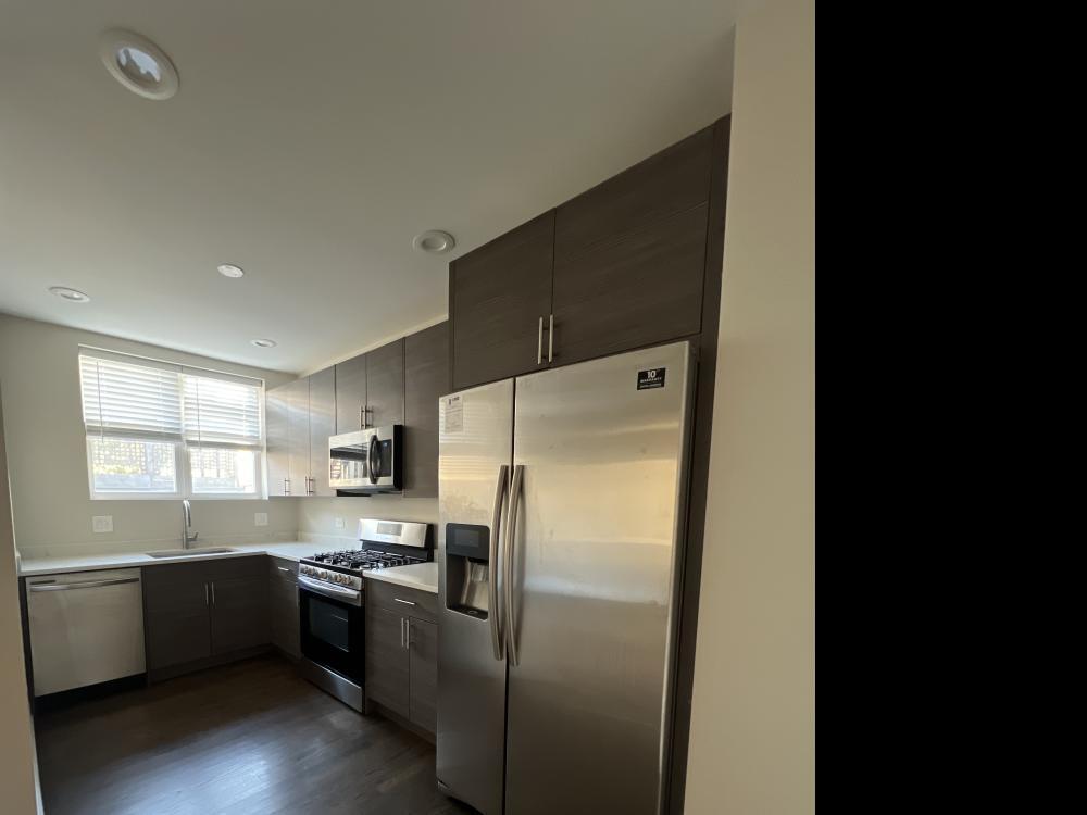 Foto principal - 2 bedroom in Chicago IL 60640