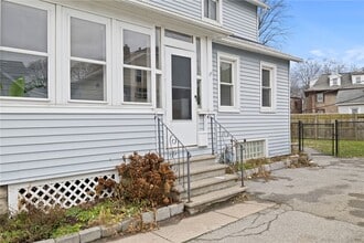 Building Photo - 20 Bloomfield Pl