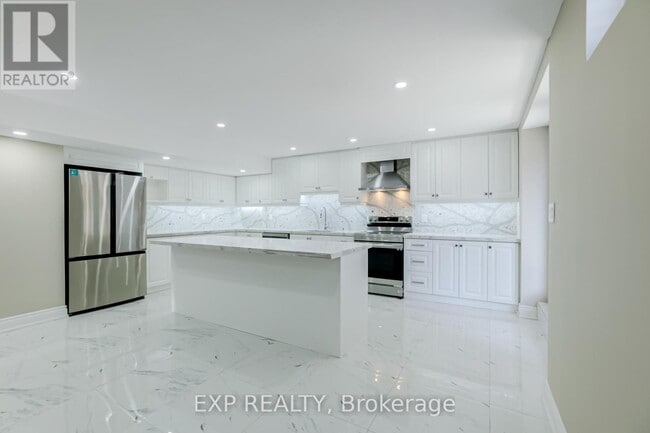 Building Photo - 41 Prunella Cres