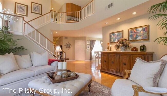 Building Photo - 4 br, 3 bath House - 677 Warrendale Ave