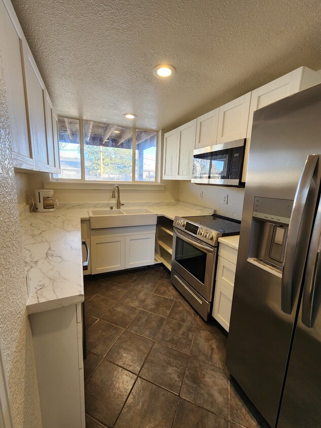 Kitchen - 2038 Eaton St