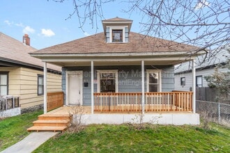 Building Photo - 1809 E 1st Ave