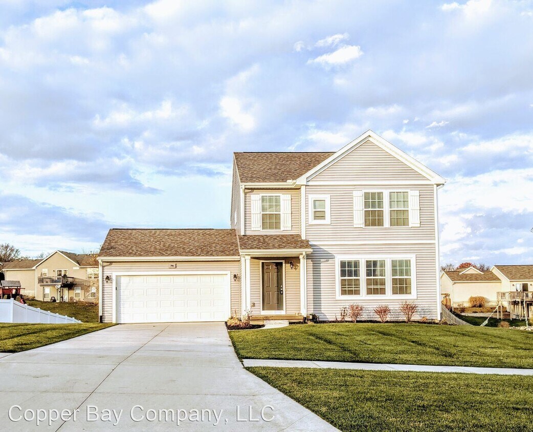 Foto principal - 3 br, 2.5 bath House - 796 View Pointe Drive