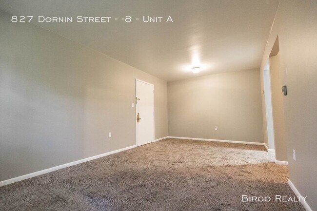 Building Photo - 827 Dornin St