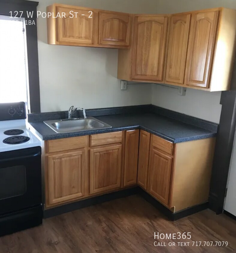 127 W Poplar St, Grove City, PA 16127 Townhome Rentals in Grove City