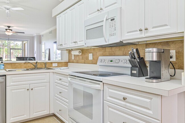Foto del edificio - ** Stoneybrook Estero - 1st Floor Condo - Turn-Key & Furnished Rental **