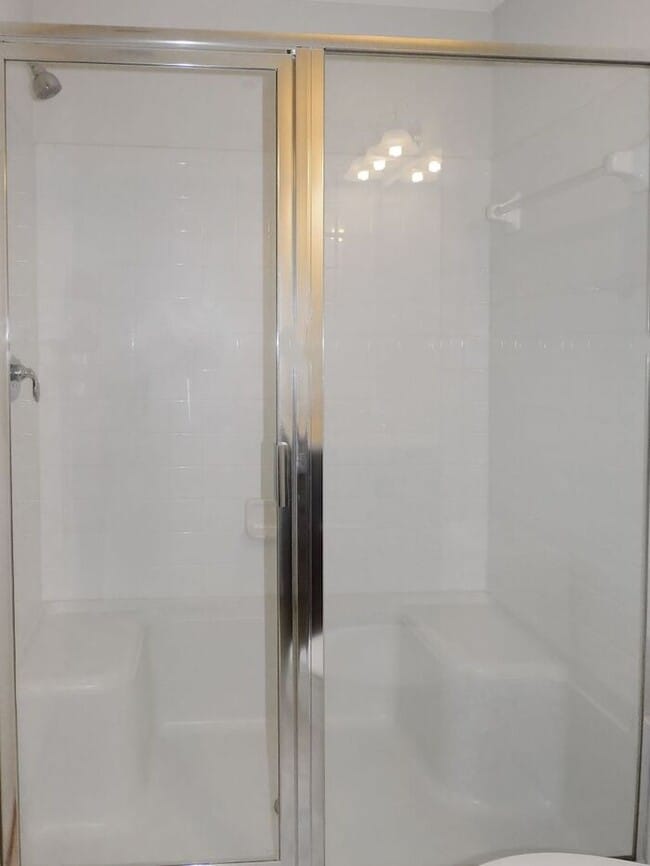 Building Photo - Pet Friendly 3 level End Unit Town Home wi...